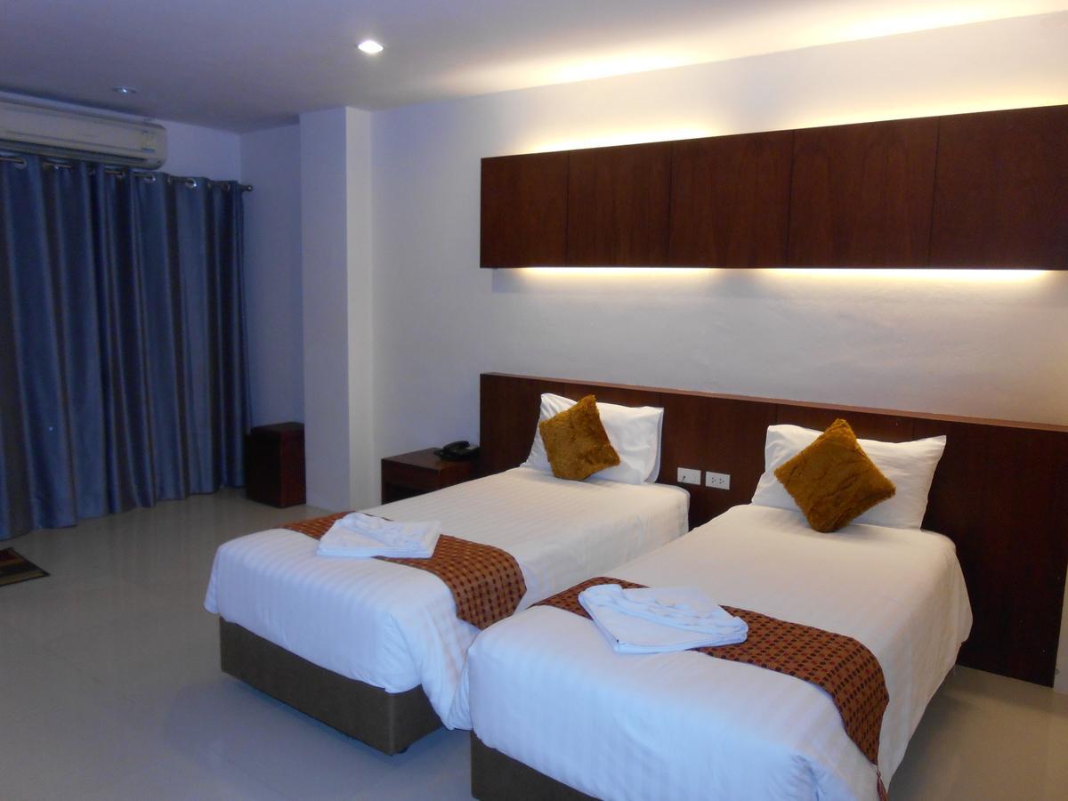 7 Sky Residency Hotel Patong Exterior photo