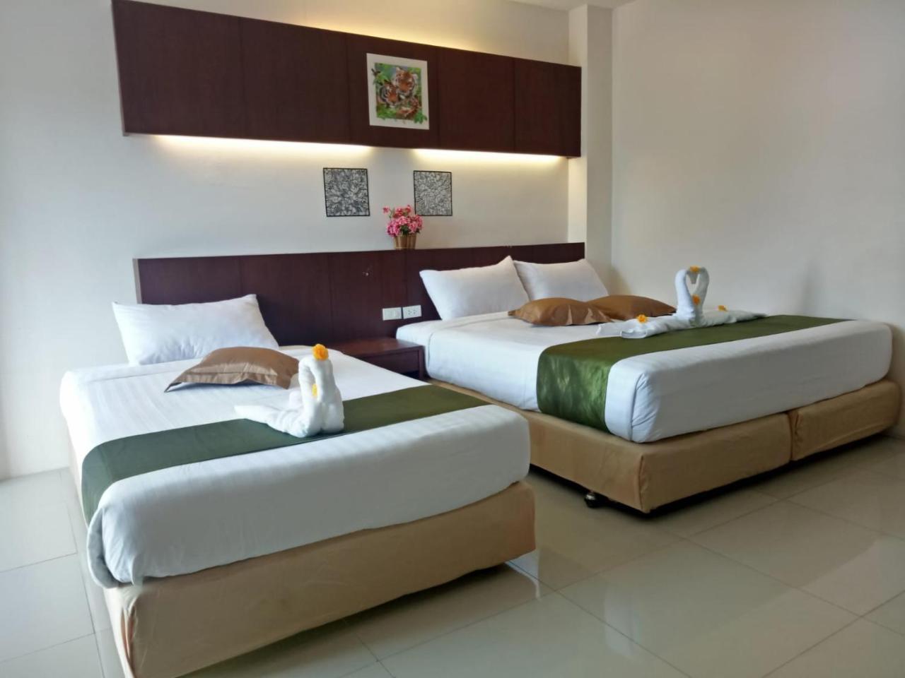 7 Sky Residency Hotel Patong Exterior photo