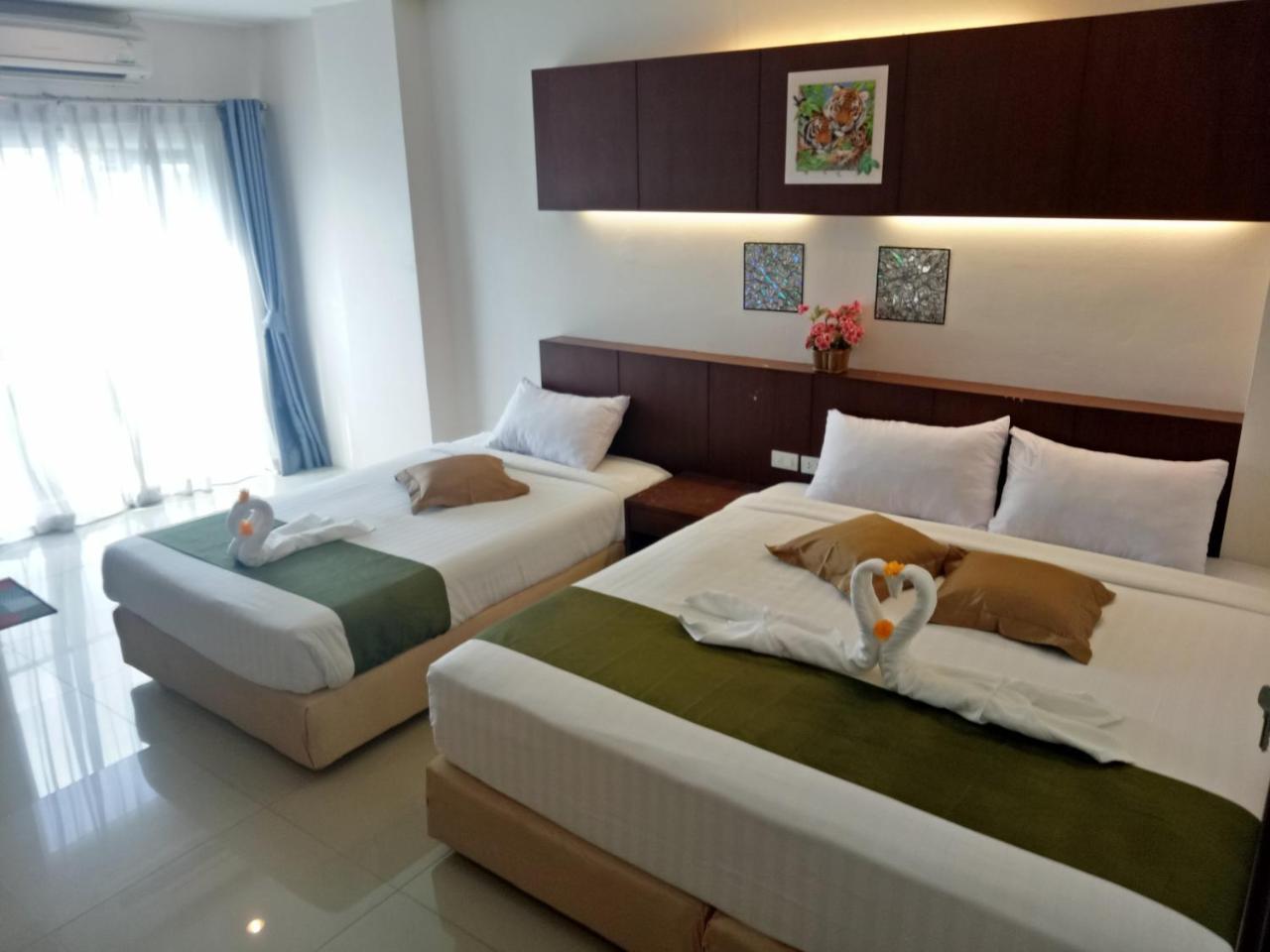 7 Sky Residency Hotel Patong Exterior photo