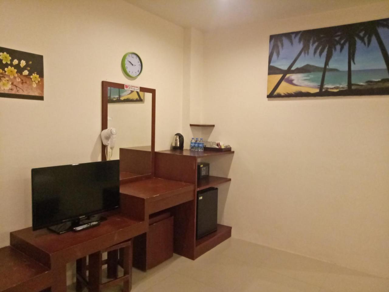7 Sky Residency Hotel Patong Exterior photo